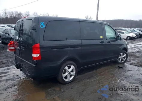 2018 Mercedes-Benz Metris из США, поврежденный, VIN WD4PG2EE4J3428704